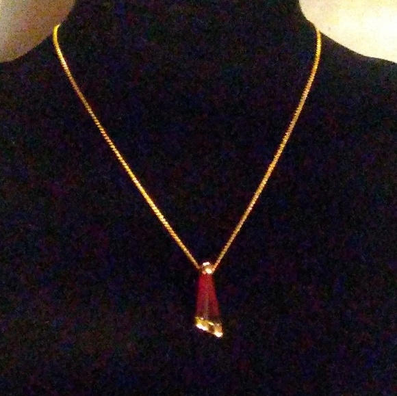 c1960s Crown Trifari Mod Deep Red & Gold Pendant Necklace - Picture 3 of 8